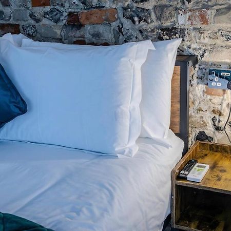 Aparotel Serviced Apartments - Stonehenge, Amesbury Town Centre Dış mekan fotoğraf