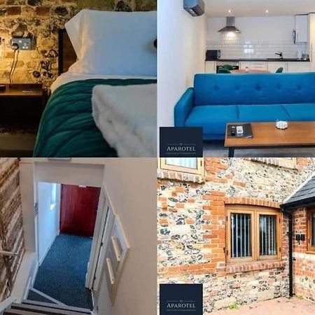 Aparotel Serviced Apartments - Stonehenge, Amesbury Town Centre Oda fotoğraf