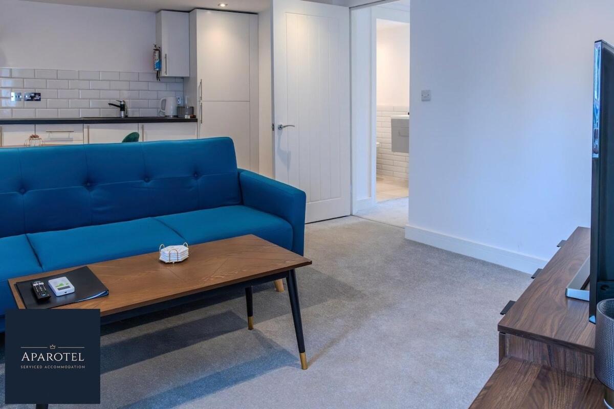 Aparotel Serviced Apartments - Stonehenge, Amesbury Town Centre Oda fotoğraf