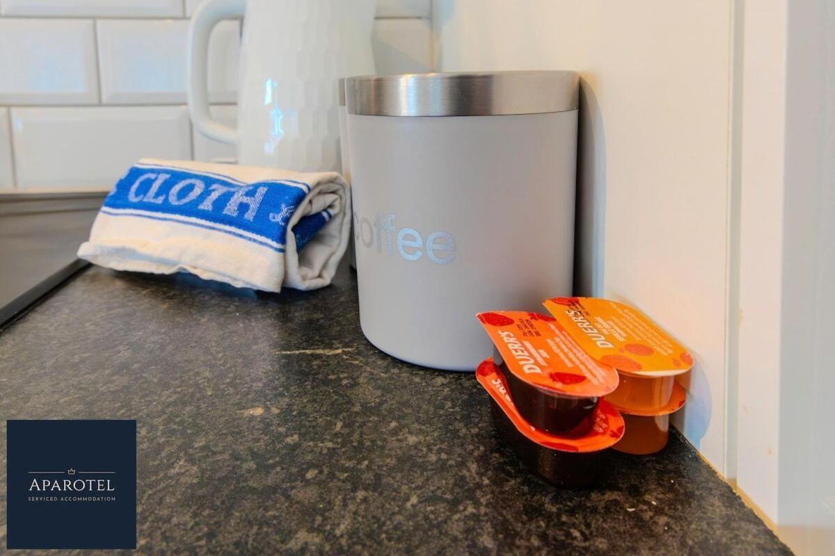 Aparotel Serviced Apartments - Stonehenge, Amesbury Town Centre Oda fotoğraf