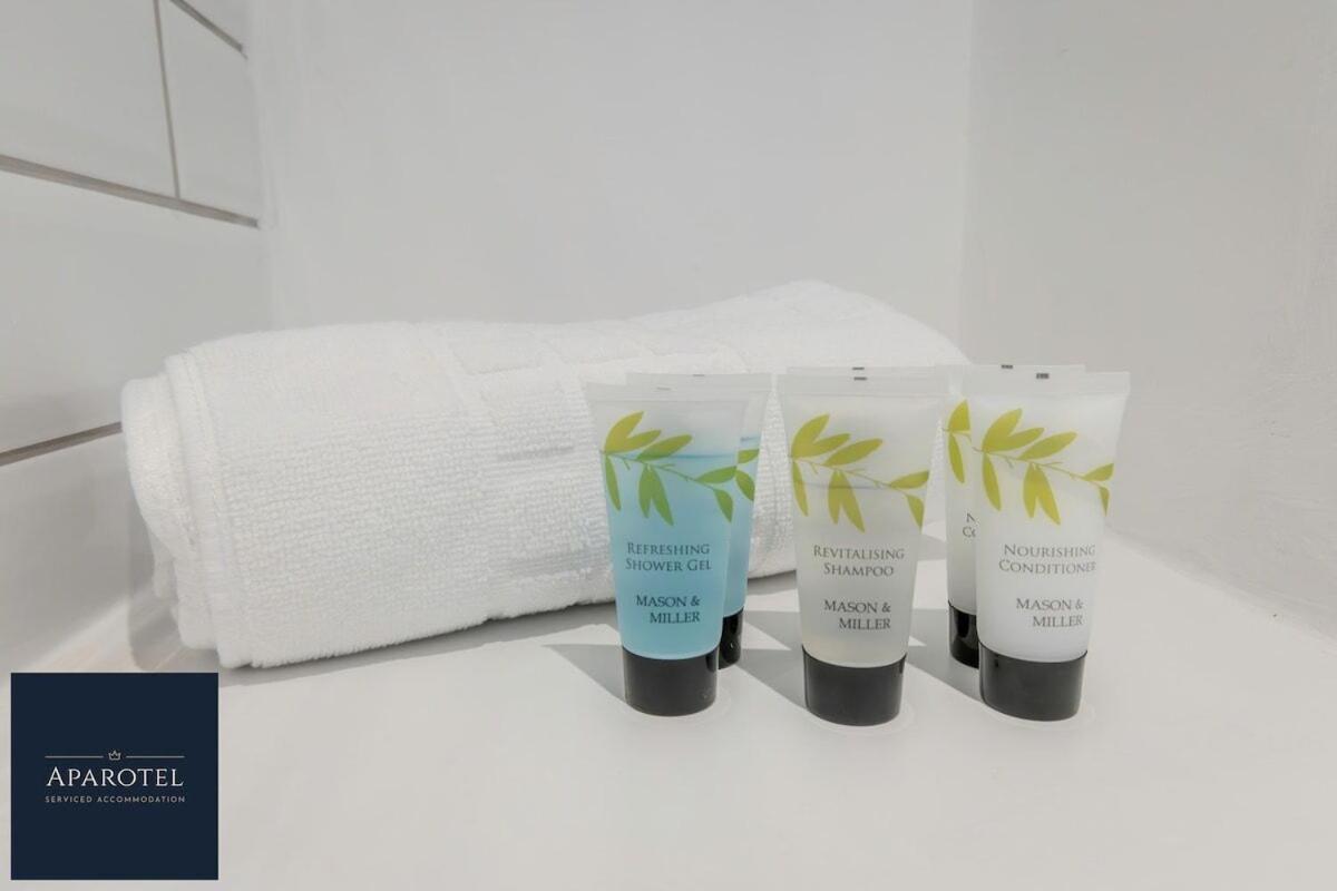 Aparotel Serviced Apartments - Stonehenge, Amesbury Town Centre Oda fotoğraf