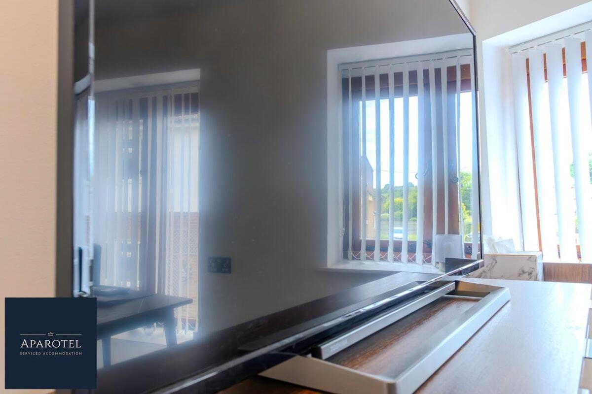 Aparotel Serviced Apartments - Stonehenge, Amesbury Town Centre Oda fotoğraf