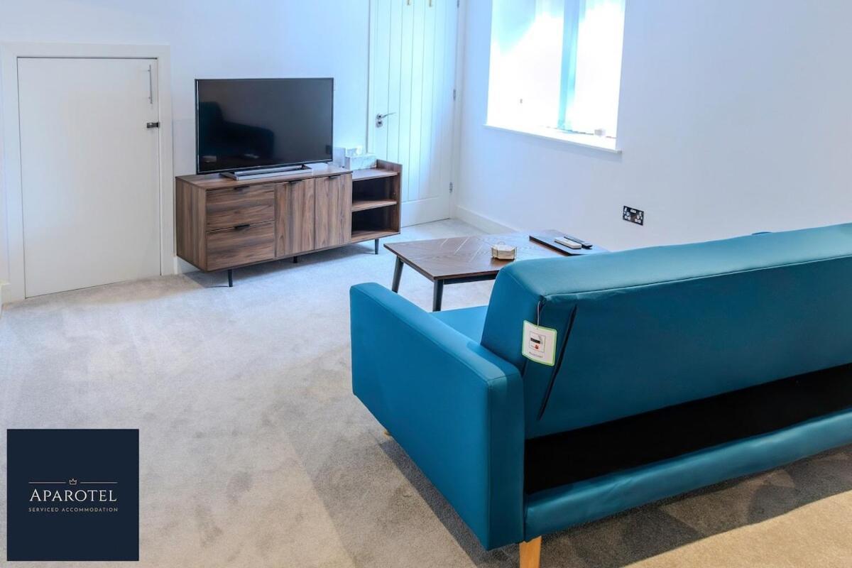 Aparotel Serviced Apartments - Stonehenge, Amesbury Town Centre Oda fotoğraf